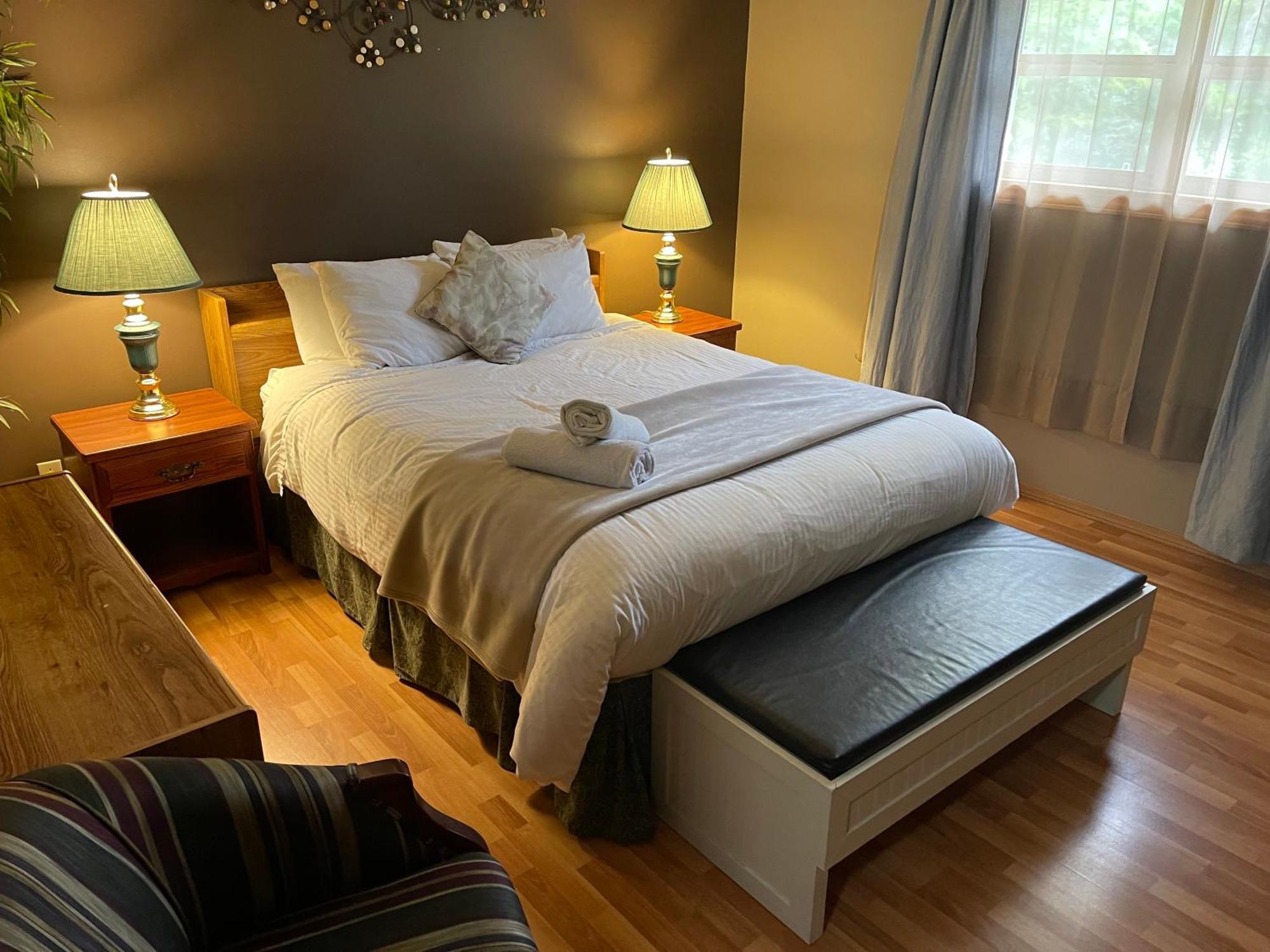 Blaeberry Valley Vacation Rentals Golden Eksteriør bilde
